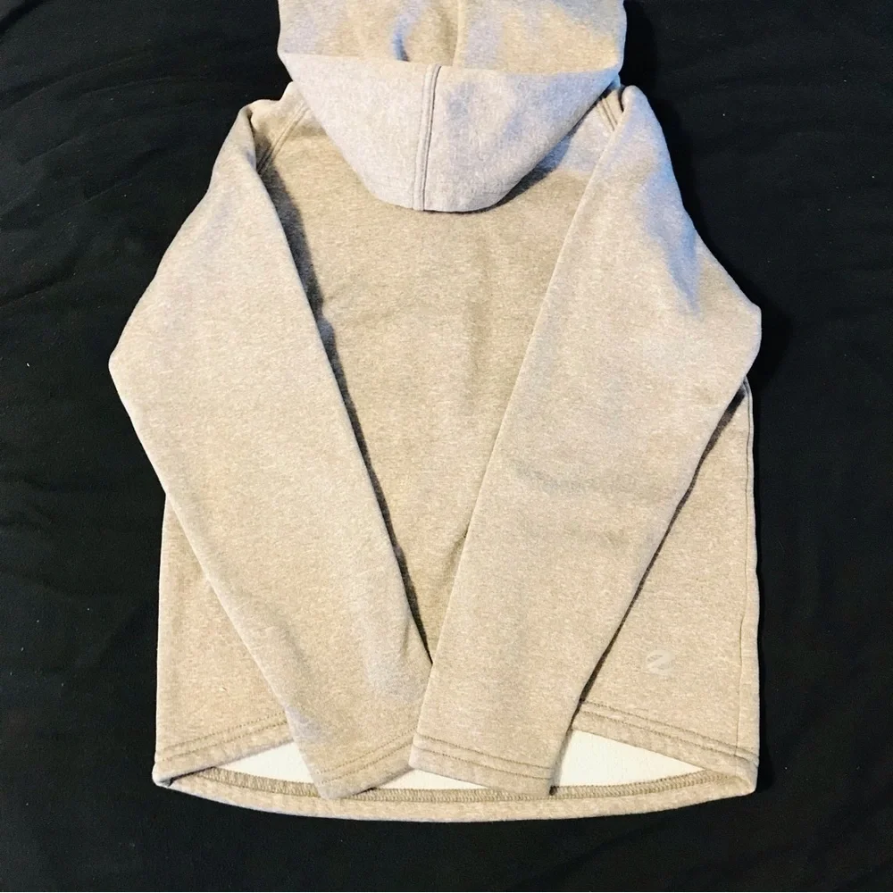 Bundle Boy’s Gray and White Striped Sweaters Sweatshirts size Small 5 6 years
